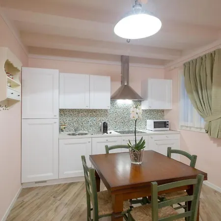 Rosa In Der Toskana By Interhome